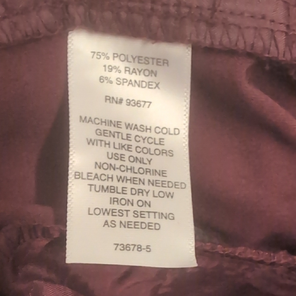 Liz Claiborne Emma Burgundy/Wine Mid Rise Ankle Pants Size 8 New - Picture 4 of 5